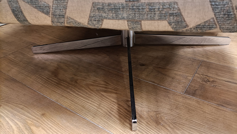 Clearance Manhattan Club Swivel Chair