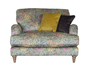  Benjamin Love Chair 